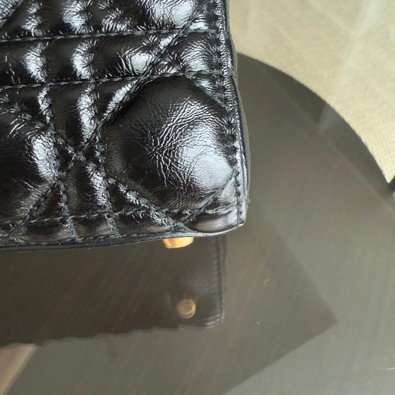 Image 1 of DIOR LADY SMALL - CANNAGE GEGLAZUURD KALFSLEER ZWART MET GOUDEN BESLAG
