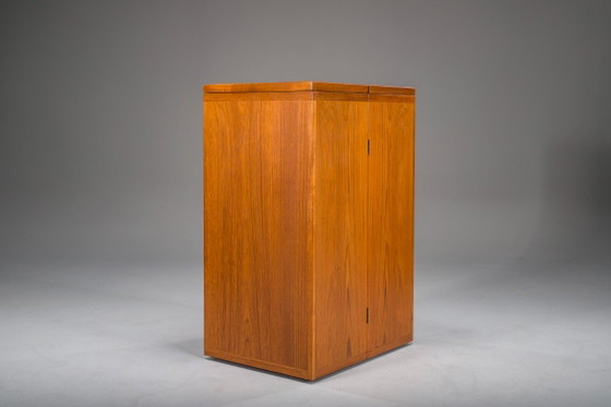 Vintage Teak Bar Cabinet by Reno Wahl Iversen for Dyrlund, Denmark, 1960s – Bar carts, Wood (photo 21 of 24)