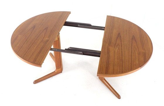 Image 1 of Dyrlund Danish design round 2x extendable dining table vintage