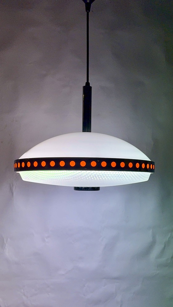 Image 1 of Vintage, enorme UFO-hanglamp – jaren 70, ruimtevaartstijl, oranje design