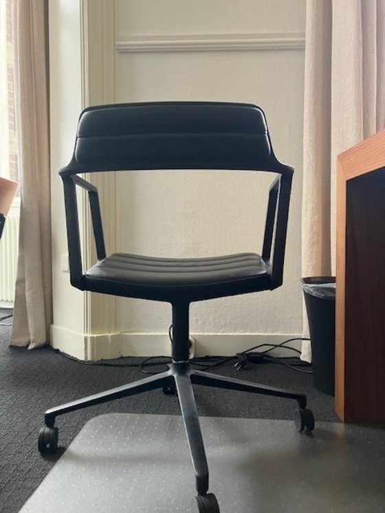 Image 1 of 10x Vipp 452 Chaise pivotante à roulettes Noir/Roulettes