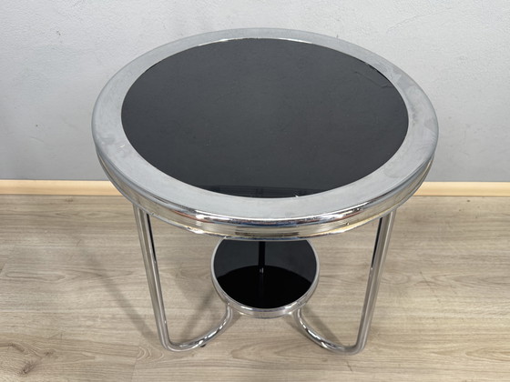 Image 1 of Table d'appoint Art déco intemporelle - chrome et verre noir