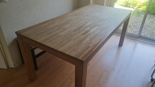 Table de salle à manger en chêne