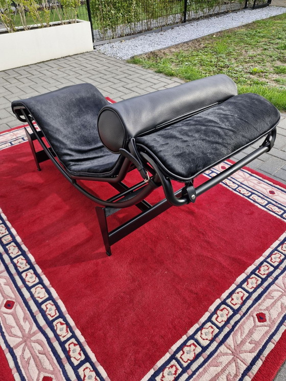 Original Cassina LC4 Chaise Longue, Full Black Pony, Mint Condition!, Armchairs, Chrome, Leather (photo 5 of 15)