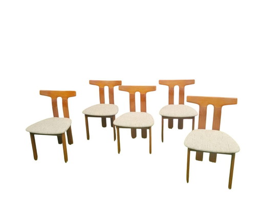 Cinque sedie in teak di metà secolo