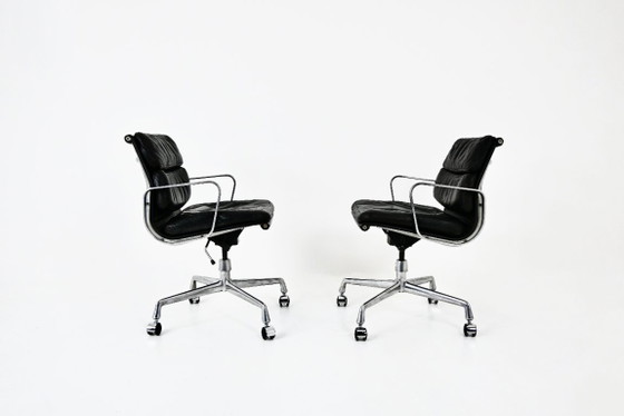 Sedie Soft Pad di Charles & Ray Eames per Ring Mobelfabrikk Norvegia, anni '70 – Ring Møbelfabrikk (photo 4 of 13)