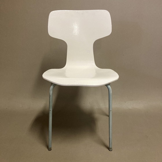 Image 1 of Six Chaises Modèle 3123 Enfant Arne Jacobsen