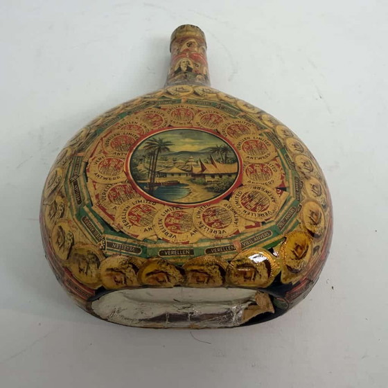 Arte collage, una fiaschetta ricoperta di fascette di sigaro – Bicchieri e caraffe, Carta (photo 7 of 15)