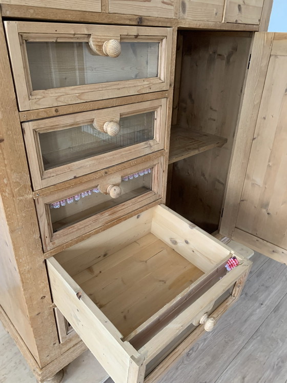Mobile da cucina inglese in pino con cassetti, Mobili contenitori, Vetro, Legno, Marrone (foto 4 di 5)