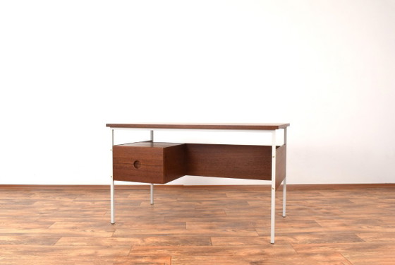 Image 1 of Bureau danois en teck du milieu du XXe siècle, années 1970.