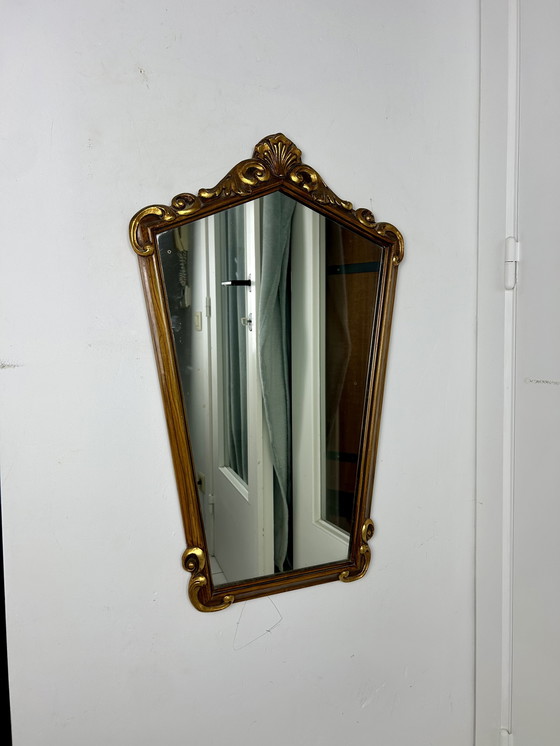 Image 1 of Specchio vintage in legno in stile francese elegante
