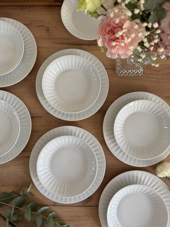 Image 1 of stoviglie e piatti in porcellana d'epoca