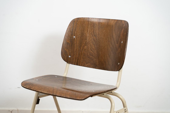 Image 1 of Chaises d'école par Marko