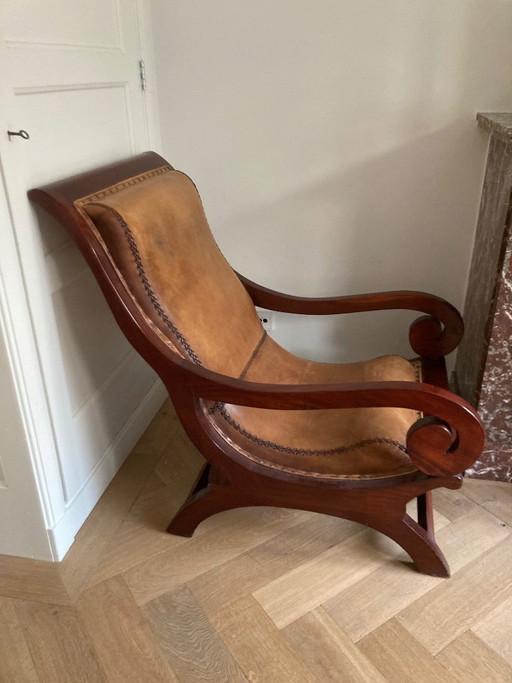 fauteuil en cuir et bois trône attirant
