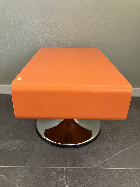 Image 1 of Tavolino girevole in acciaio arancione vintage Kare Design