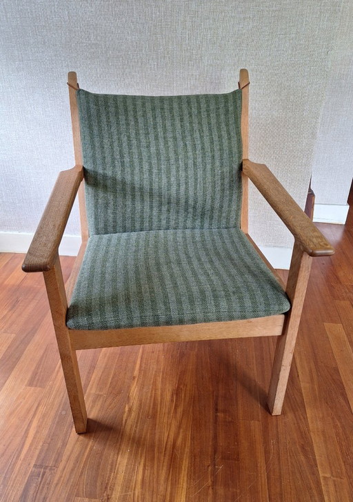Hans J Wegner Getama GE-284 chair