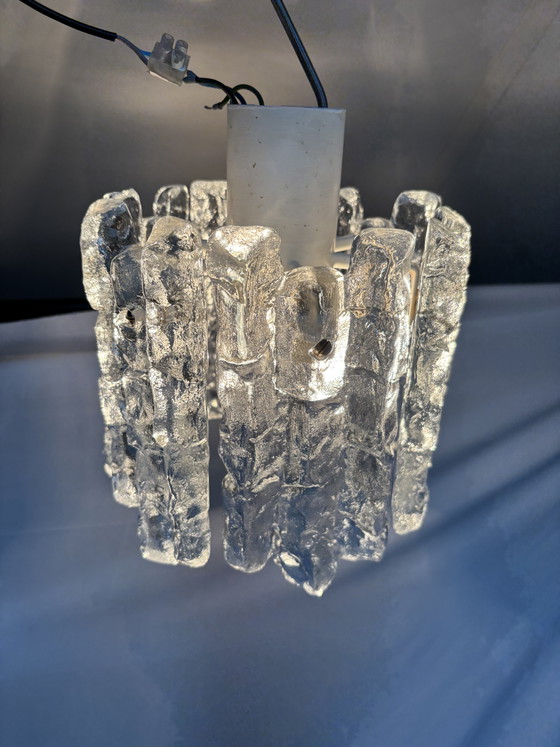 Vintage J.T. Kalmar ijsglas hanglamp jaren '60/'70 design – J.T. Kalmar Franken, Plafondlampen (photo 2 of 10)