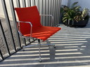 Vitra Eames EA108 Stoel