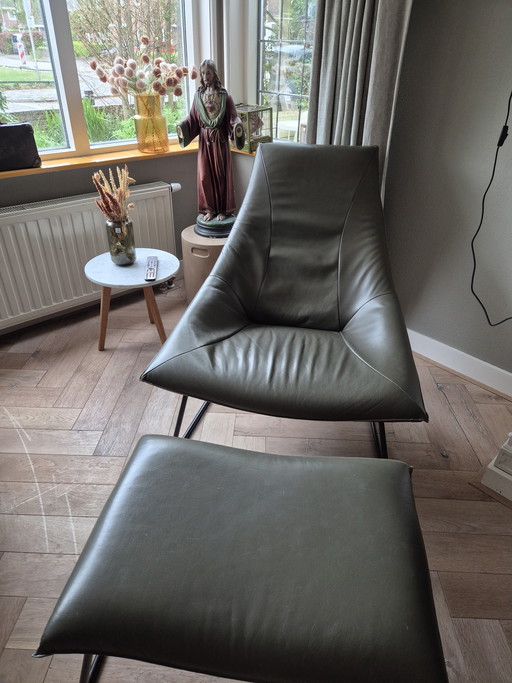 2 poltrone in pelle Jess Design con poggiapiedi