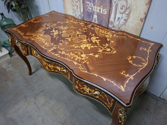 Image 1 of Classic Italian writing desk, bureau, desk, light signs of use, dimensions: 160x80cm and 85cm high.