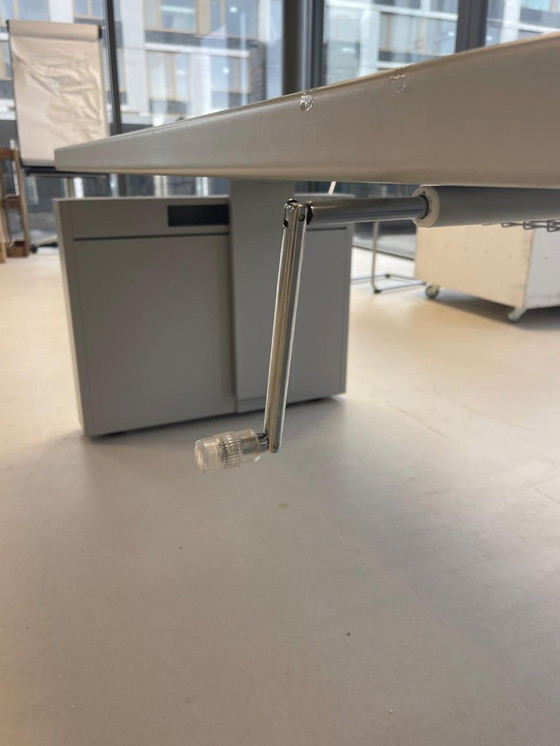 Image 1 of scrivania regolabile in altezza