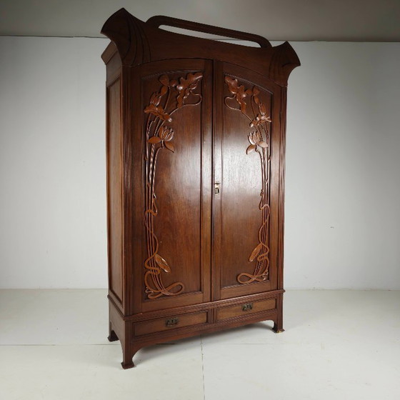 Image 1 of Armoire Art Nouveau, vers 1900