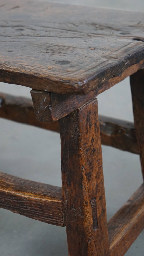 Image 1 of Antigua mesa auxiliar española del siglo XVI