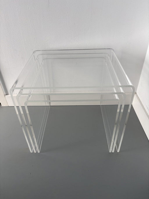 3 tables d'appoint vintage en plexiglas