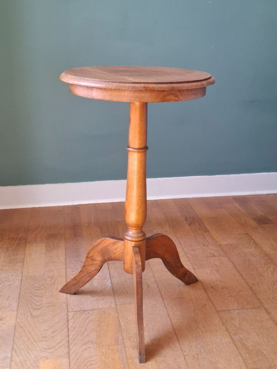 Image 1 of Mesa con pedestal de madera maciza