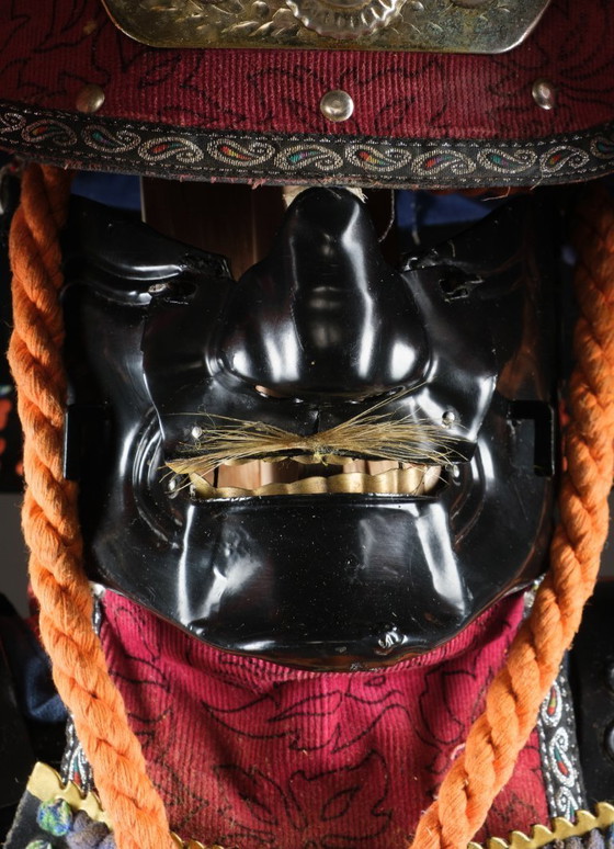 Image 1 of réplique d'armure japonaise en laque noire