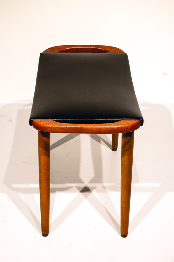 Image 1 of Scandinavische kruk