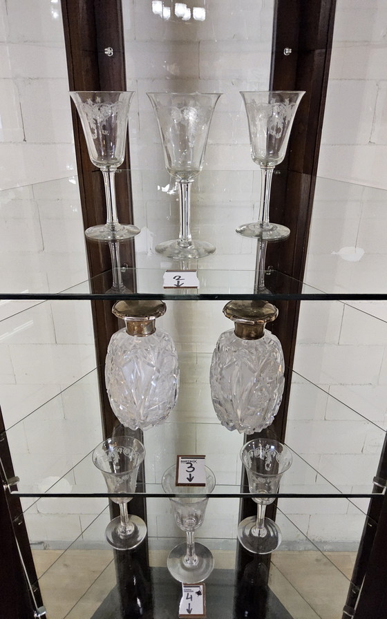 Image 1 of Vitrina antigua de madera de gran tamaño con forma hexagonal (alto 206 cm) (vitrina curiosa)