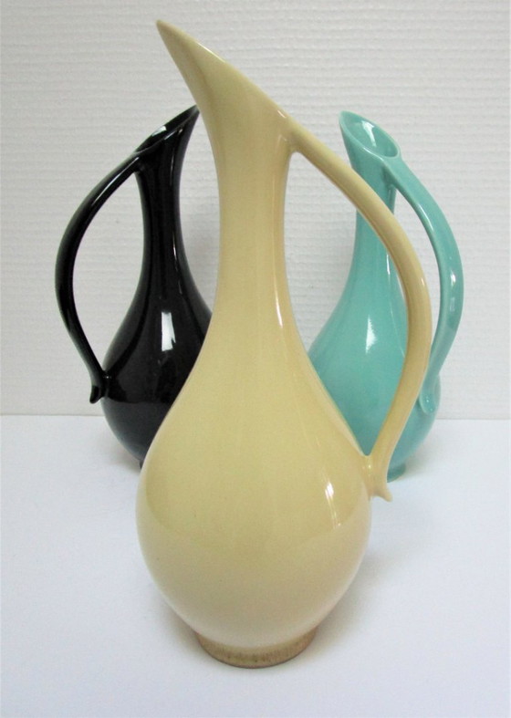 Image 1 of Tres jarras de cerámica de la década de 1960