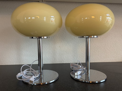 Twee Italiaanse design tafellampjes 