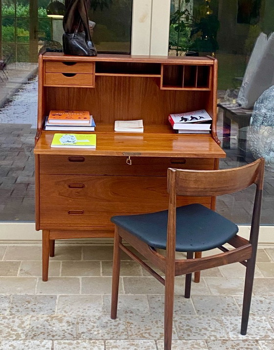 Image 1 of Secrétaire / bureau danois modèle 37 par Arne Wahl Iversen pour Vinde Møbelfabrik – Années 60.