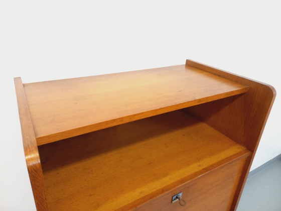 Image 1 of Vintage eikenhouten secretair bureau uit de jaren 50/60.