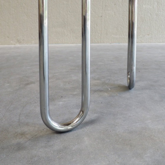 Bauhaus-Beistelltisch mit zwei Ebenen – Beistelltische, Chrome, Leather (photo 15 of 15)