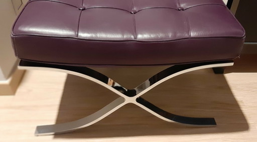 Pouf style Barcelone, marque Alivar, similicuir, piètement en X en métal