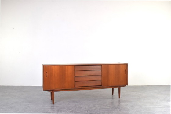 Image 1 of Buffet scandinave en teck du milieu du siècle par Nils Jonsson pour P.S. Heggen, années 1960.
