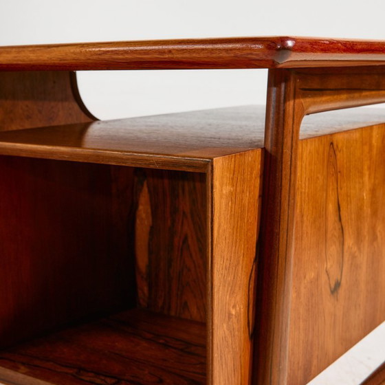 Image 1 of Escritorio MK11157 modelo 75 de palisandro de Gunni Omann para Omann Jun Møbelfabrik