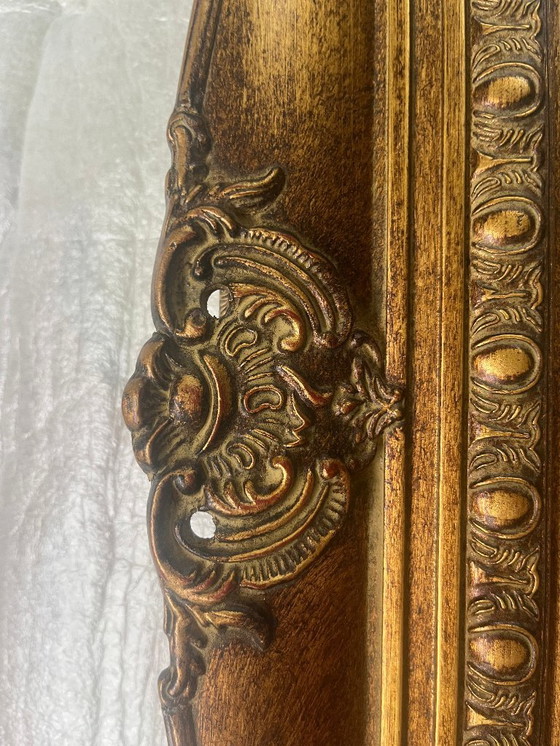 Image 1 of Großer, antiker Spiegel mit geschnitztem, goldgerahmtem Rahmen