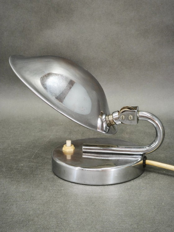 Lampe de table chromée Bauhaus des années 1930, modèle 3530, par Napako, Tchécoslovaquie – Metal (photo 6 of 10)