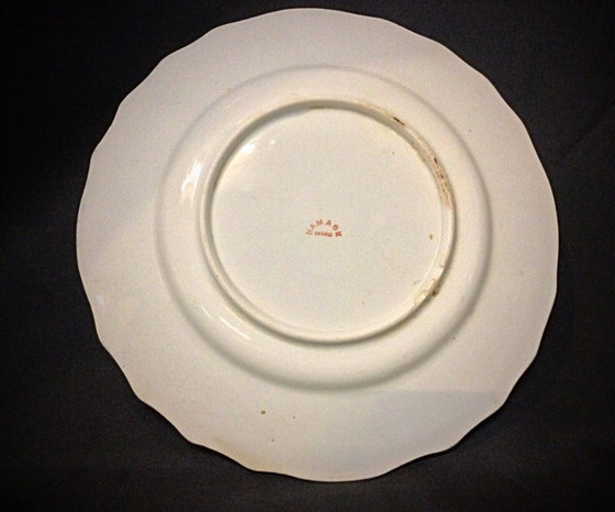 Image 1 of Antieke faience plaat – "Hamage Nord" ontwerp met vrouw en zwaard, 20e eeuw of eerder - 2Y12