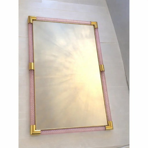 Eleganter, moderner Spiegel in Rosa und Gold mit Torchon-Muranoglas-Verzierung