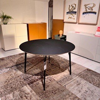 Image 1 of TOOON. de Somer dining table - Ø120