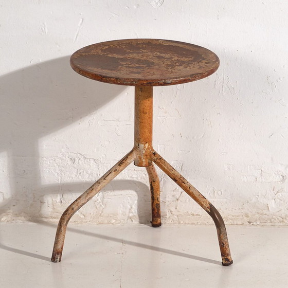 Industrial style metal stool (c.1950) #4 – Iron, Industrieel (photo 4 of 30)