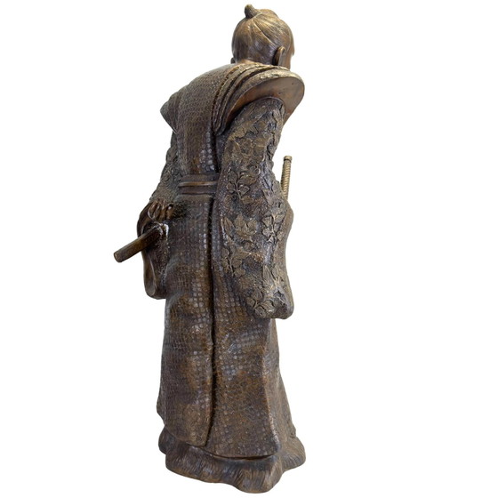 Monumental Estatua Antigua Japonesa de Bronce de un Samurai / Daimyo – Período Meiji (92 cm) – 34.2 kg (photo 7 of 11)