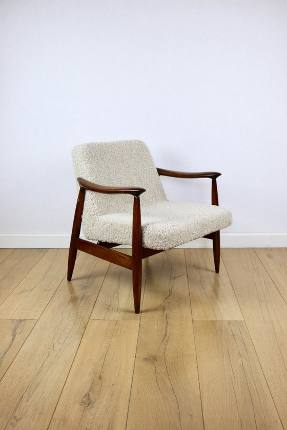 Image 1 of Poltrona vintage GFM 300-202 design J.Kedziorek Loft anni '70 vintage bouclé agnello beige - 2 pezzi disponibili