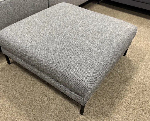 Aiken hocker lounch en nuevo estado