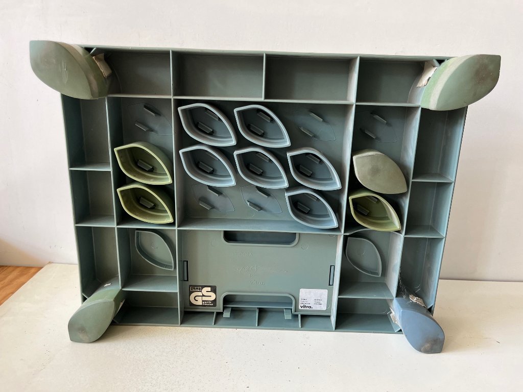 Vitra Dr.OolaフットレストPhilippe Starck 【未開封】 Vitra Dr.OolaフットレストPhilippe Starck 【未開封】 - メルカリ